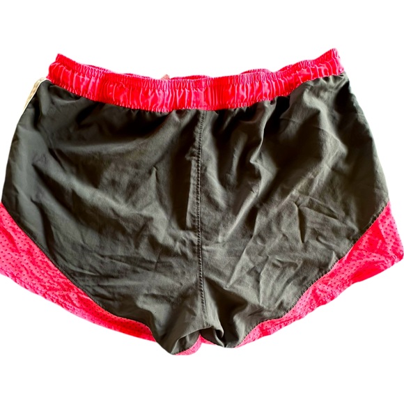 Under Armour • Athletic Shorts • Women’s size S - Picture 2 of 7